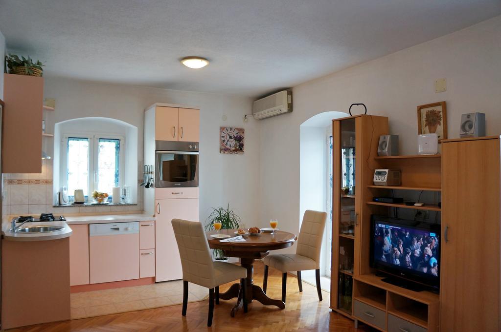 Kamena Apartment & Studio Makarska Luaran gambar