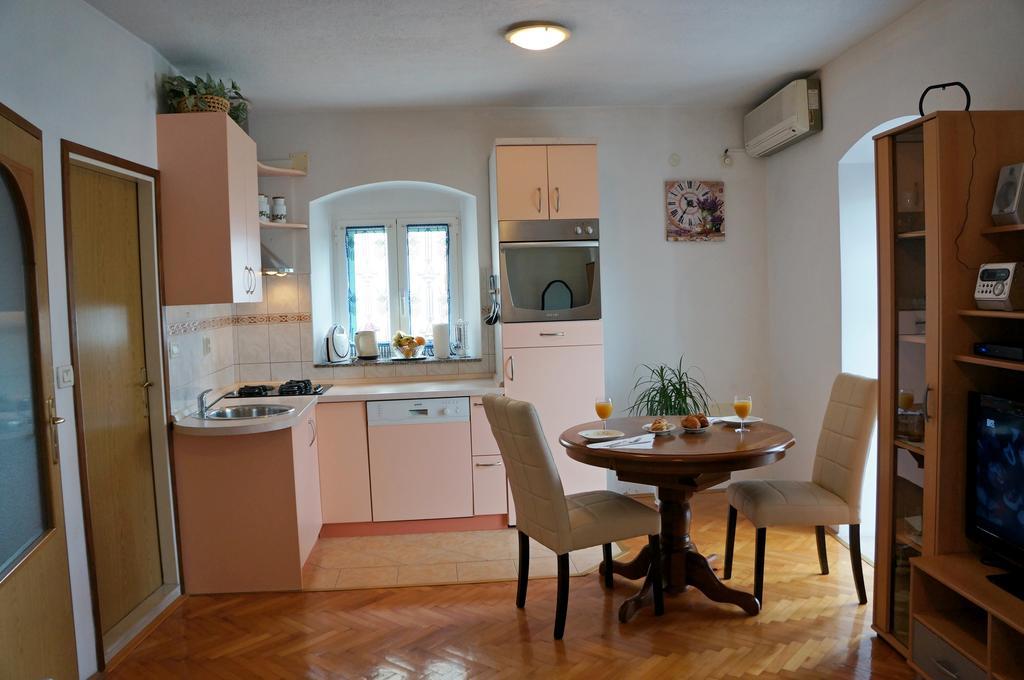 Kamena Apartment & Studio Makarska Luaran gambar
