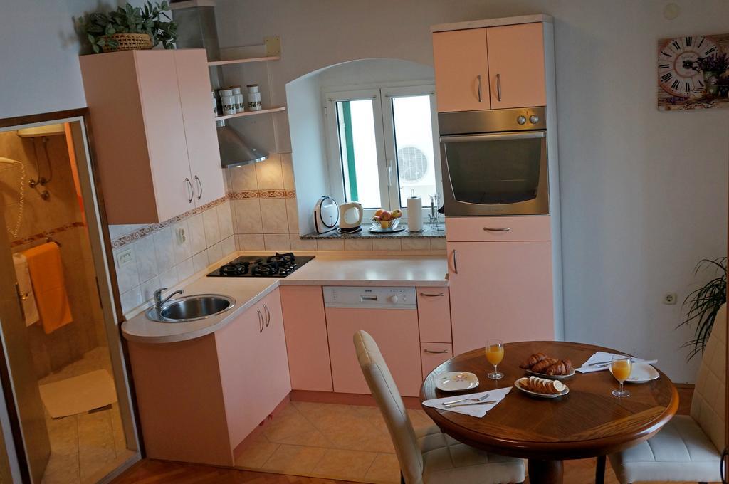 Kamena Apartment & Studio Makarska Luaran gambar