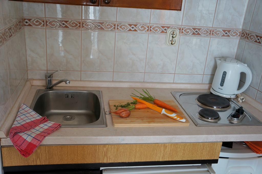 Kamena Apartment & Studio Makarska Luaran gambar