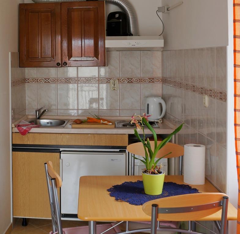Kamena Apartment & Studio Makarska Luaran gambar
