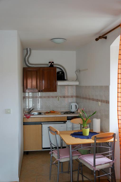 Kamena Apartment & Studio Makarska Luaran gambar